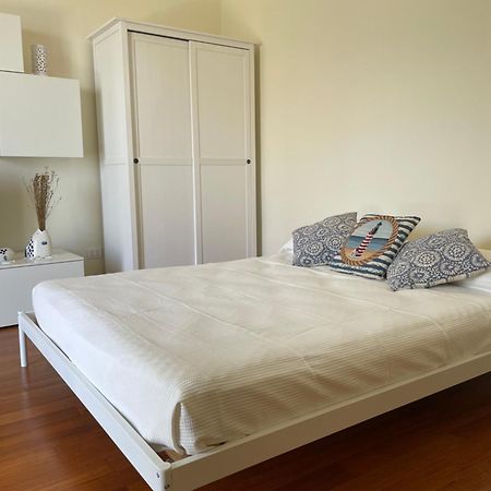 Апартаменты Casa Al Porto Джовинаццо Экстерьер фото
